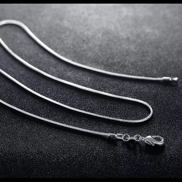 18” 925 STERLING SILVER SNAKE CHAIN - Picture 5 of 8